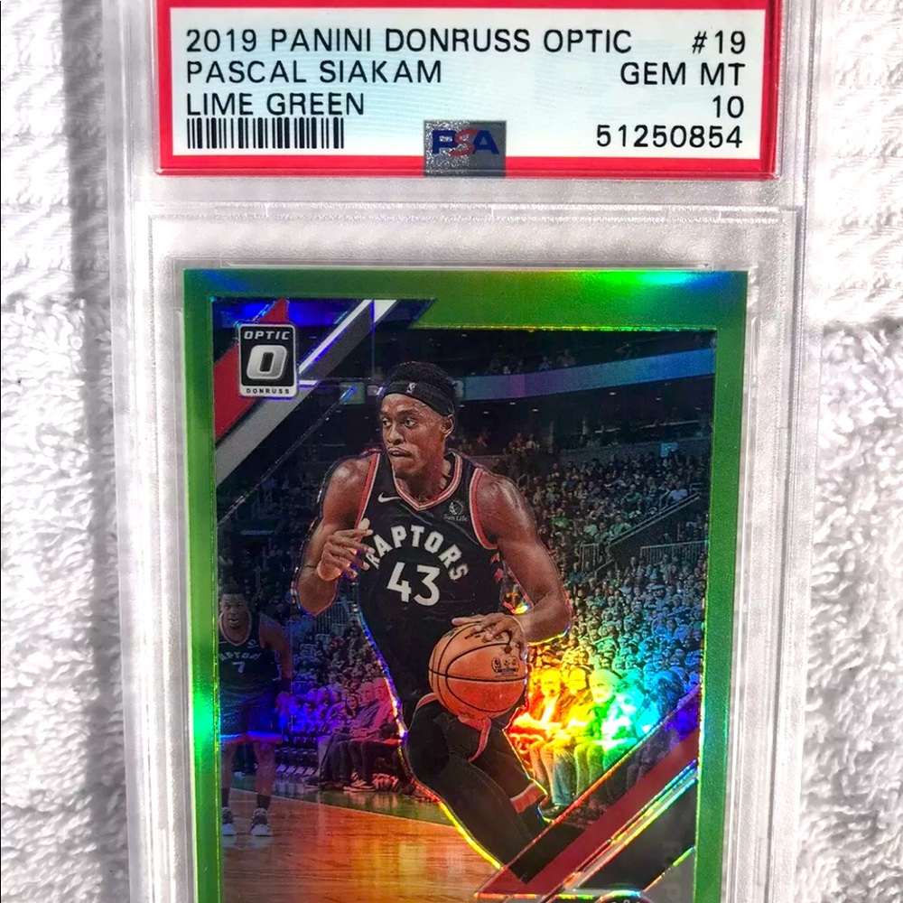 51250854 Pascal Siakam 2019 Panini Donruss Optic Lime Green Prizm 119/149 PSA 10